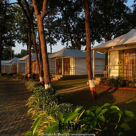 White Feather Resort Kauncha Silvassa Exterior photo
