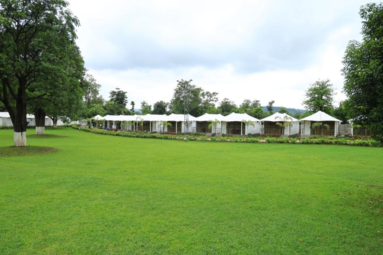 White Feather Resort Kauncha Silvassa Exterior photo