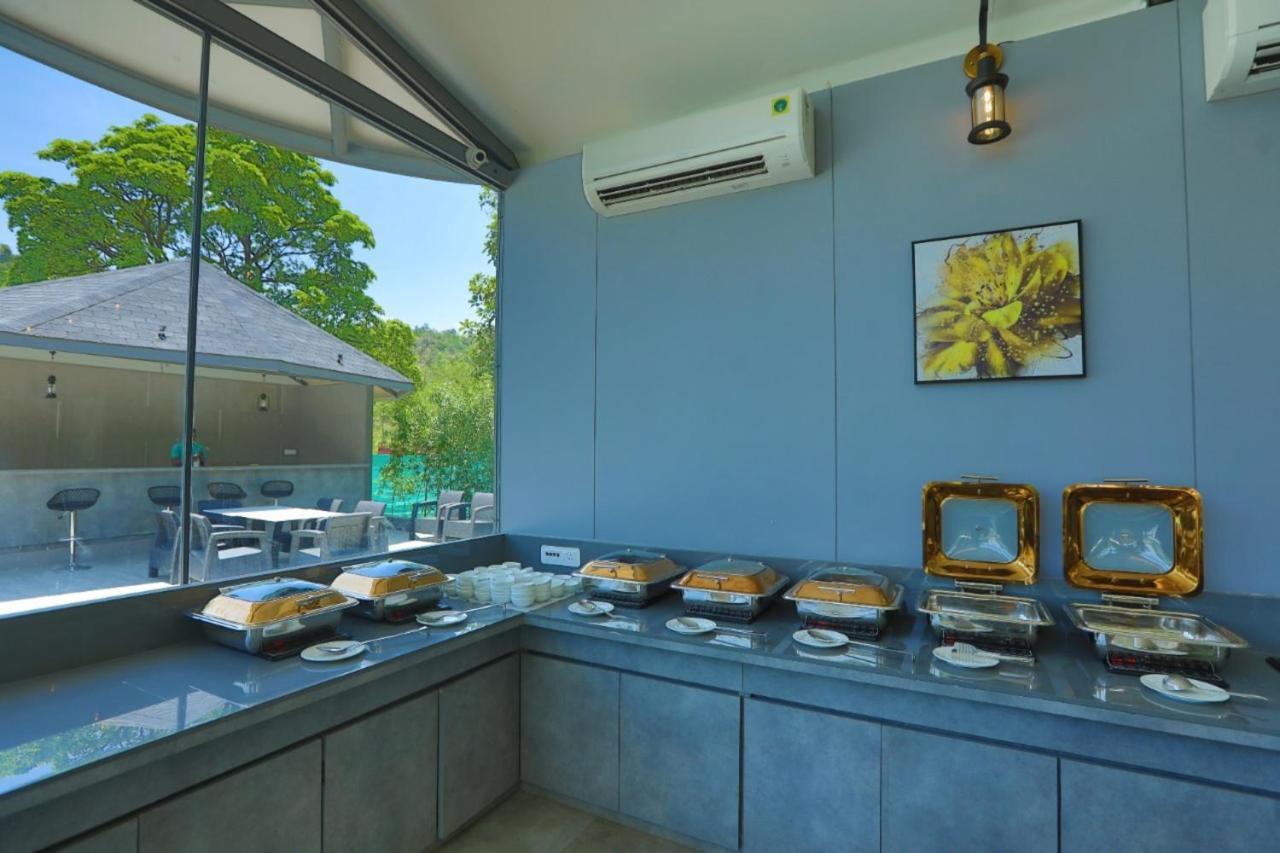 White Feather Resort Kauncha Silvassa Exterior photo