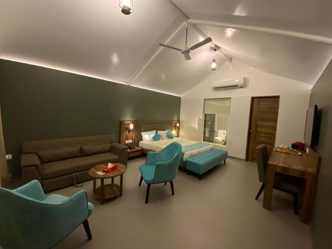 White Feather Resort Kauncha Silvassa Exterior photo